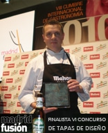 Javier González López Finalista en el VI Concurso de Tapas de Diseño con su receta «Polvorón de Huevos con beicon Ibérico» Madrid Fusión 27 de enero de 2010